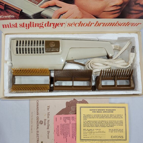 GE Vintage 1970s Mist Styling Hair Dryer 600 Watt Brush Comb Set made Japan - Picture 3 of 3